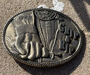 PBR Grip Rip Belt Buckle Professional Bull Riders Vtg Award Design Medals.TAZ010 - Picture 1 of 13