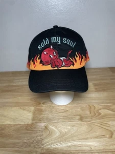 Marke Nee mit Etikett Teufel Logo Kappe Cakeworthy Hot Stuff schwarz Dämon Flammen Mütze! - Bild 1 von 12