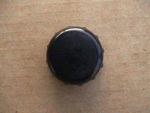 2002 Kia Sephia Factory CD Radio (Volume/Sel) Control Knob (GC) - Picture 1 of 1