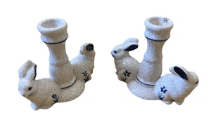 DEDHAM POTTERY The Potting Shed Vintage 1992 Bunny Rabbit Kerzenständer 2er Set - Bild 1 von 12