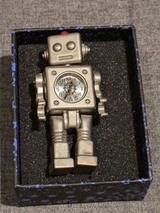 Reloj Robot Retro Vintage Raro - En muy buena condición Requiere Batería Nueva - Imagen 1 de 6