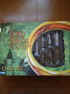 Complete Lord of The Rings Chess Set Game Fellowship Parker Bros LOTR Figures - Picture 1 of 4