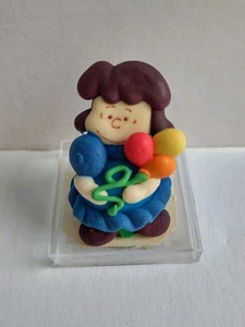 PEANUTS Lucy w/ Balloons Vintage Miniature BUBBLEGUM BUDDIES Figurine, HTF - Picture 1 of 9