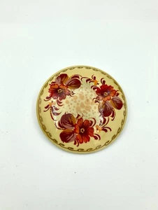 VTG Russian Brooch Lacquer Hand Painted Folk Art Estate Pin - Red Flowers Signed - Picture 1 of 4