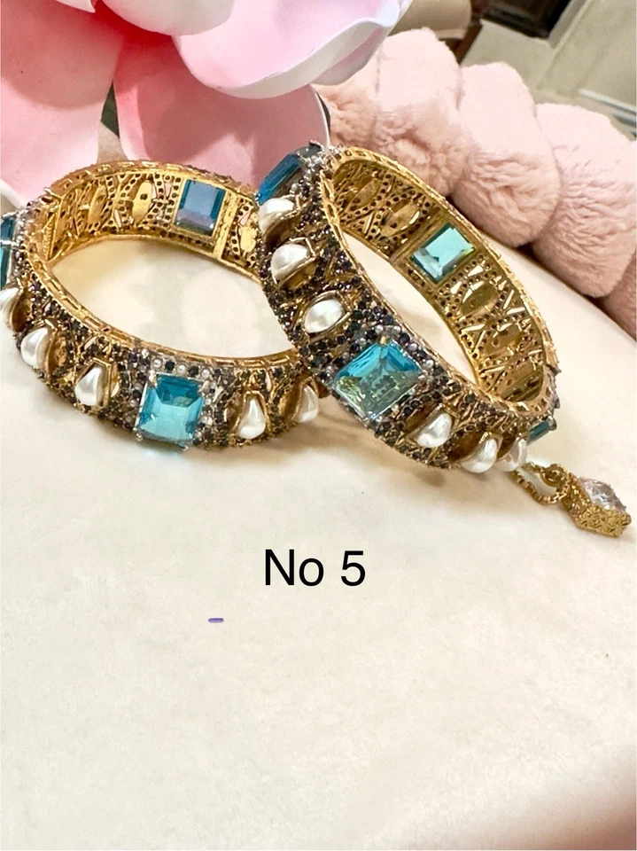 Juego de 2 brazaletes indios Bollywood boda azul abrible se adapta a 2,4 2,6 Foto 1 de 2