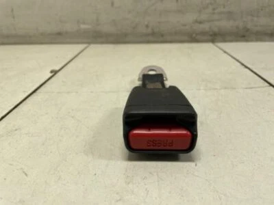 Lexus IS200T LUX 2016 cinturón de seguridad trasero izquierdo lado del conductor doble hebilla OEM+ Foto 1 de 4