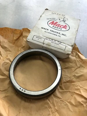 64AX72  Genuine OEM  MACK    BEARING CUP   - Image 1 of 4