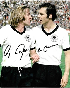 Beckenbauer (2024†) & Netzer DFB WM 74 Foto 20x25 original Autogramme - Picture 1 of 1