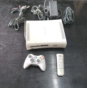 XBox 360 Matte White Video Game Console 15GB Very Clean Tested With Remote - Picture 1 of 11
