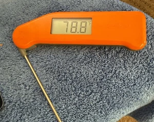 Thermaworks Super Fast Thermapen Thermometer - Picture 1 of 2