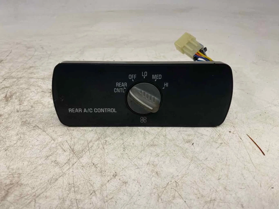 99 00 CADILLAC ESCALADE temperatura aquecedor CA controle climático - Imagem 1 de 4