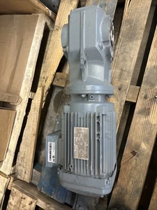 Sew Eurodrive KA47/T DRN90L4/E176,1.5KW,230/460v,1750/50 Rpm Inverter Duty - Picture 1 of 8