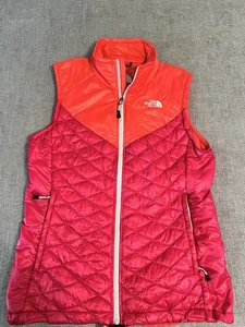 Chaleco acolchado acolchado The North Face Thermoball cremallera completa para mujer talla mediana rojo - Imagen 1 de 10