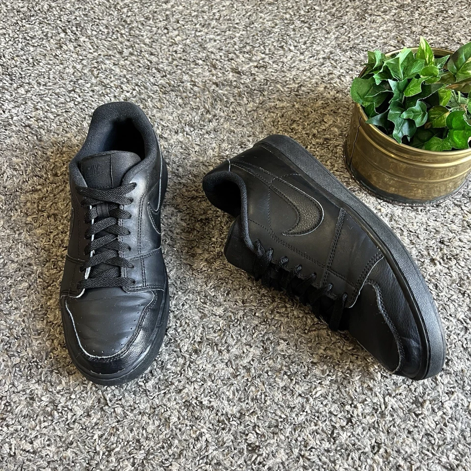 NIKE Mens Low Top BackBoard Sneakers Shoe  Size 8.5 Men’s 378336-018 Black - Image 1 of 4