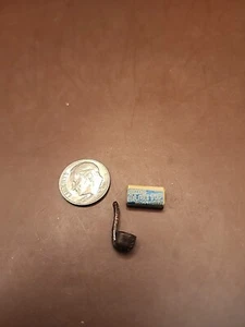 Pipa y fósforos de miniaturas para casa de muñecas - Imagen 1 de 4