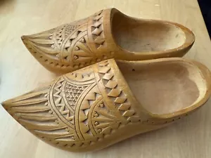 Handgeschnitzte holländische Clogs aus Holz von Trip to Holland 70er Jahre - Bild 1 von 3