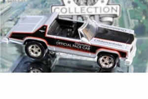 Johnny Lightning INDIANAPOLIS 500 1977 Pace Car Olds Delta 88 - Picture 1 of 1