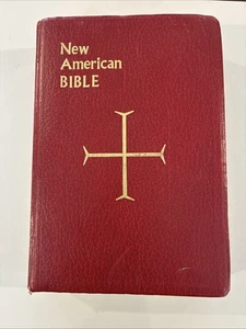 The New American Bible - Large Type - Saint Joseph Edition — Illustrated - 1970 - Picture 1 of 7