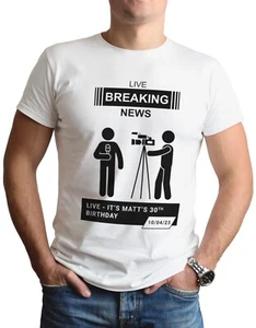 Camiseta Personalizada Noticias Cumpleaños Cualquier Nombre Edad Fecha Personalizada Idea de Regalo A Medida - Imagen 1 de 2