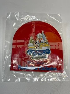 Disney Magic Kingdom Porta Pass Esclusivo 2002 Spilla Trading - Foto 1 di 2