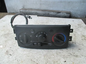 PANEL DE INTERRUPTOR DE CONTROL DE CLIMA CALENTADOR AIRE ACONDICIONADO CHEVROLET KALOS 2007 - Imagen 1 de 5