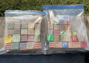 79 Lot Antik Vintage Holz Alphabet & gerillte Kinder kleine Blöcke - Bild 1 von 8