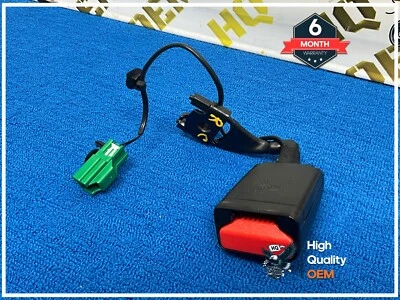 Fivela de cinto de segurança preta central traseira Land Rover Range Rover L405 2014-2017 - Imagem 1 de 4