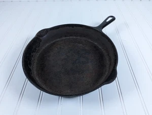 Sartén de hierro fundido Griswold #8 10-1/2" 704 T pequeño logotipo capas planas envío gratuito - Imagen 1 de 10
