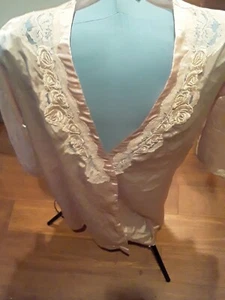 Vtg Val-Mode Blush Lace Trim Lingerie Robe Satin Sz L - Picture 1 of 5