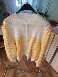 weiß/gelb gestreifte Damenjacke -neuwertig- handgestrickt Größe L - Bild 1 von 4