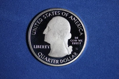 2018 S MICHIGAN PICTURED ROCKS SILVER PROOF WASHINGTON QUARTER #K57081 - Image 1 of 2