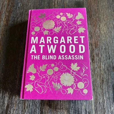 The Blind Assassin Margaret Atwood Bloomsbury Special Edition Pink Hardcover Foto 1 de 4