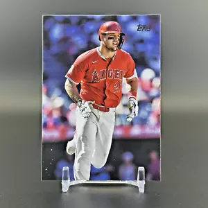 2025 Topps Serie 1 Mike Trout True Photo Variation (SSP) Angoli #200 - Foto 1 di 4