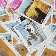 LOT DE 100 TIMBRES-POSTE 1.35 €