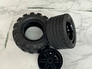 Neumáticos y llanta miniatura - Imagen 1 de 9