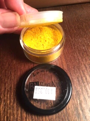 Ben Nye ~ Lumiere Luxe Polvo Brillante LXS-61 Amarillo Sol Brillo Nuevo/Antiguo Stock Foto 1 de 4
