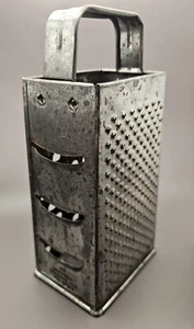 VINTAGE Bromwell 9" Metal Box 4-Sided Cheese Food Grater Slicer Kitchen Or Craft - Picture 1 of 10