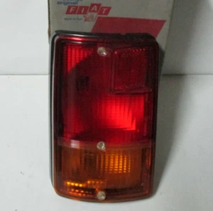 FANALE POSTERIORE DESTRO COMPLETO PER FIAT 126 (STARS) CODICE 4372136 - Imagen 1 de 1