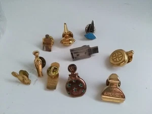 Lot 10 Pin Parfum cacharel - Foto 1 di 1