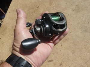 Bass Pro Megacast MG10HA Baitcast Fising Reel w Thumbat Release RH - Picture 1 of 11