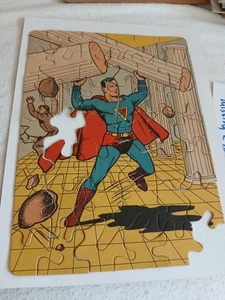 1940's SUPERMAN JIGSAW PUZZLE - One (Of Six) Missing 2 Pieces - Picture 1 of 2