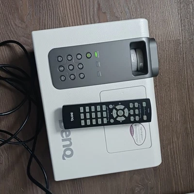 Benq Full HD Projector 2 x HDMI - Image 1 of 4