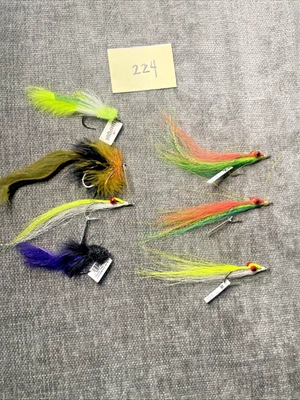 Lot Of 7 Saltwater Flies - FLY FISHING - Umpqua. Rainy’s Cabela's  NEW (224) - Image 1 of 4