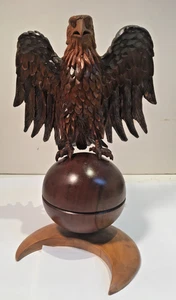 ANTIQUE VINTAGE BLACK FOREST USA WOOD CARVED BALD EAGLE ON SPHERE W/ CRESCENT - Picture 1 of 11