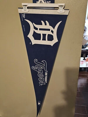 DETROIT TIGERS RETRO 12X30 VINTAGE BASEBALL MLB  FELT PENNANT  10/3/24 - Image 1 of 2