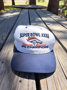 De colección Denver Broncos AFC Champions Super Bowl XXXII Sombrero Blanco Snapback - Imagen 1 de 7