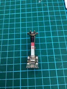 Bernina Presser foot No.32 Pintucking Foot 7 Groove old style two prong - Picture 1 of 5