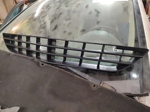 Mercedes R350 2006-2010 parrilla inferior A2518850553 - Imagen 1 de 9