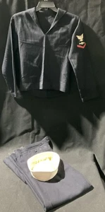 Cappotto, pantaloni, cappello US Navy seconda guerra mondiale. Marinaio con nome J.R. Stoker (pz#2@204) - Foto 1 di 16