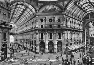 Postcard Italy Milano La Galleria Vittorio Emanuele - Picture 1 of 2